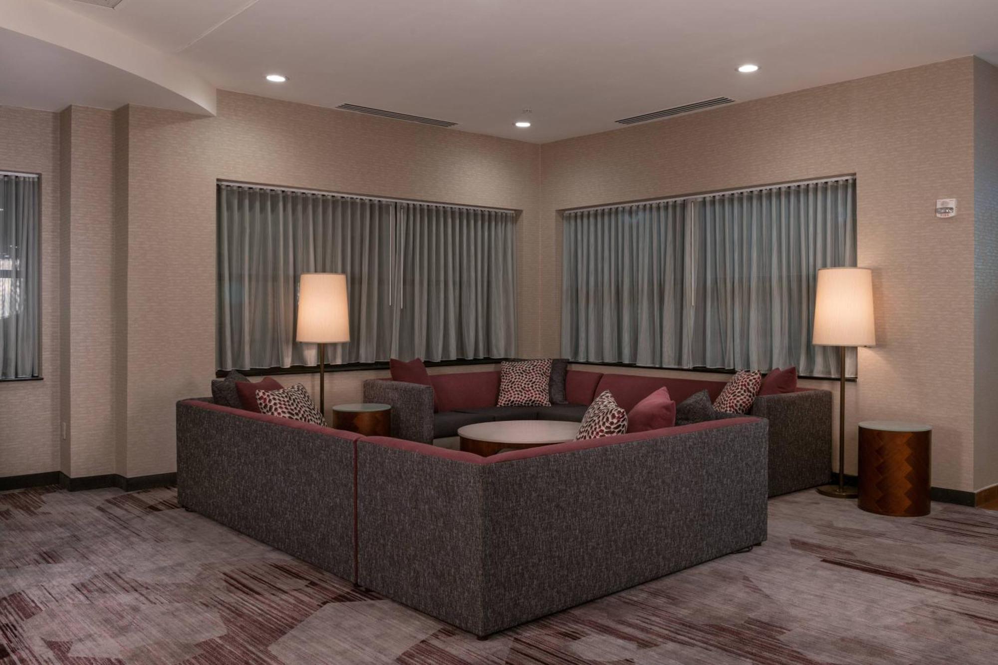 Courtyard By Marriott Newark-University Of Delaware Ngoại thất bức ảnh