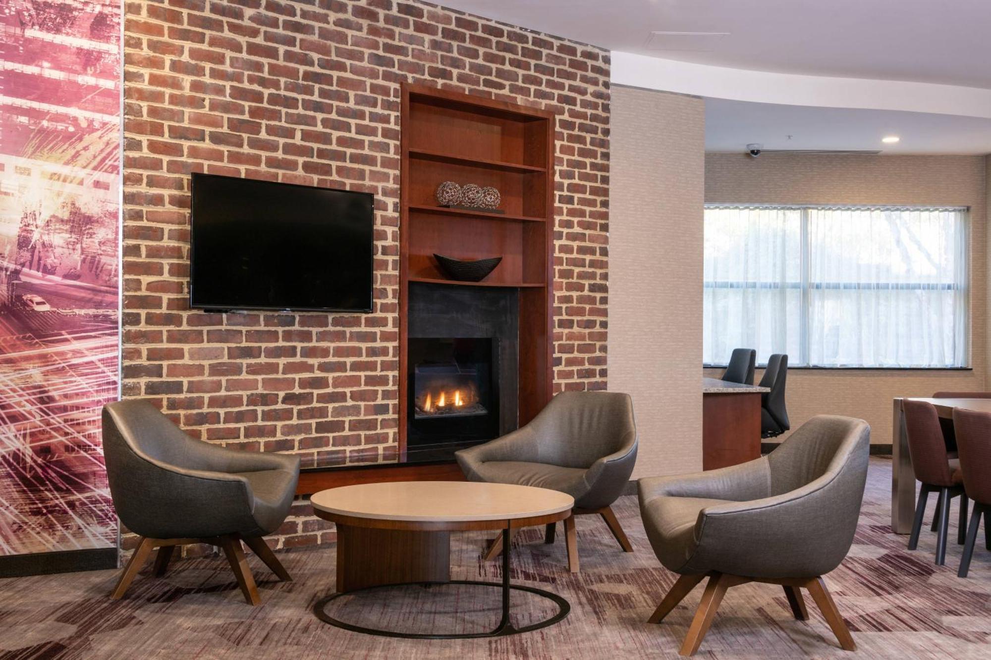 Courtyard By Marriott Newark-University Of Delaware Ngoại thất bức ảnh