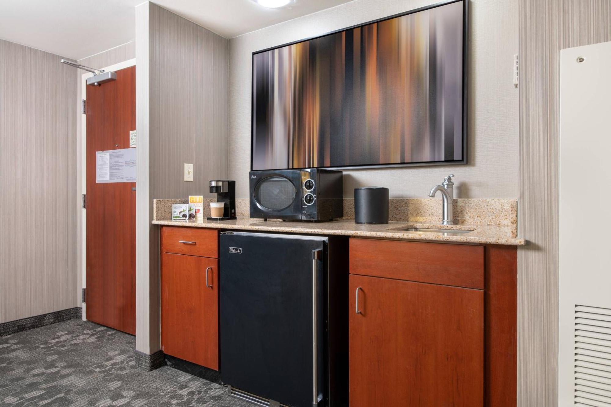 Courtyard By Marriott Newark-University Of Delaware Ngoại thất bức ảnh