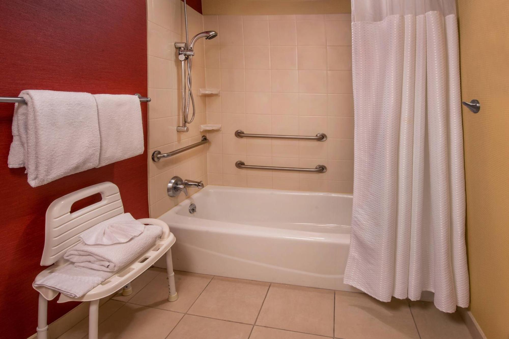 Courtyard By Marriott Newark-University Of Delaware Ngoại thất bức ảnh