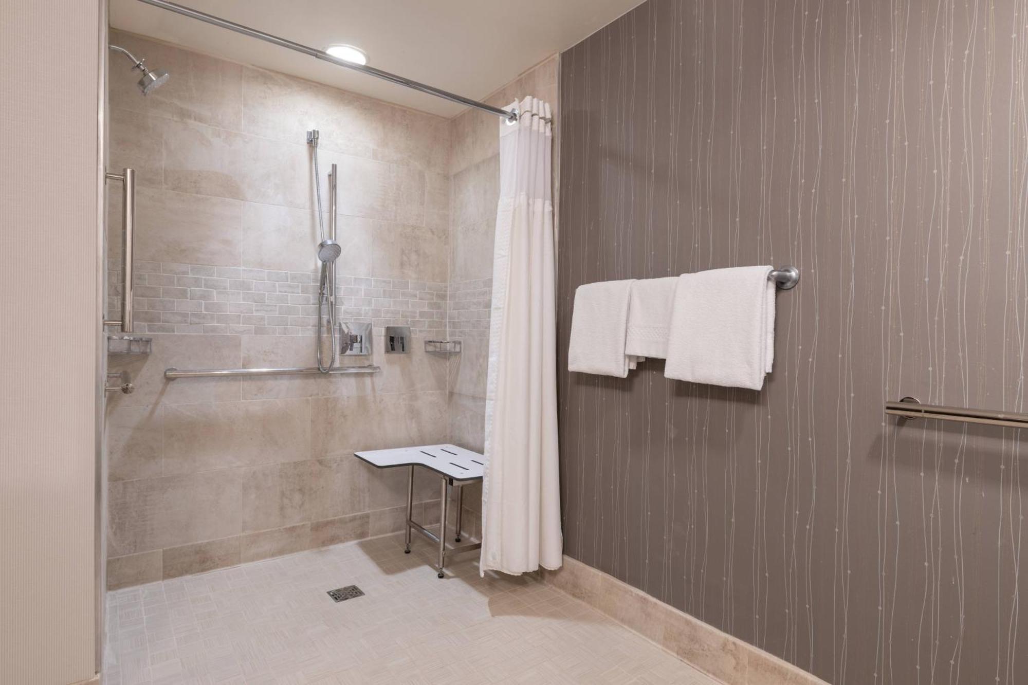 Courtyard By Marriott Newark-University Of Delaware Ngoại thất bức ảnh