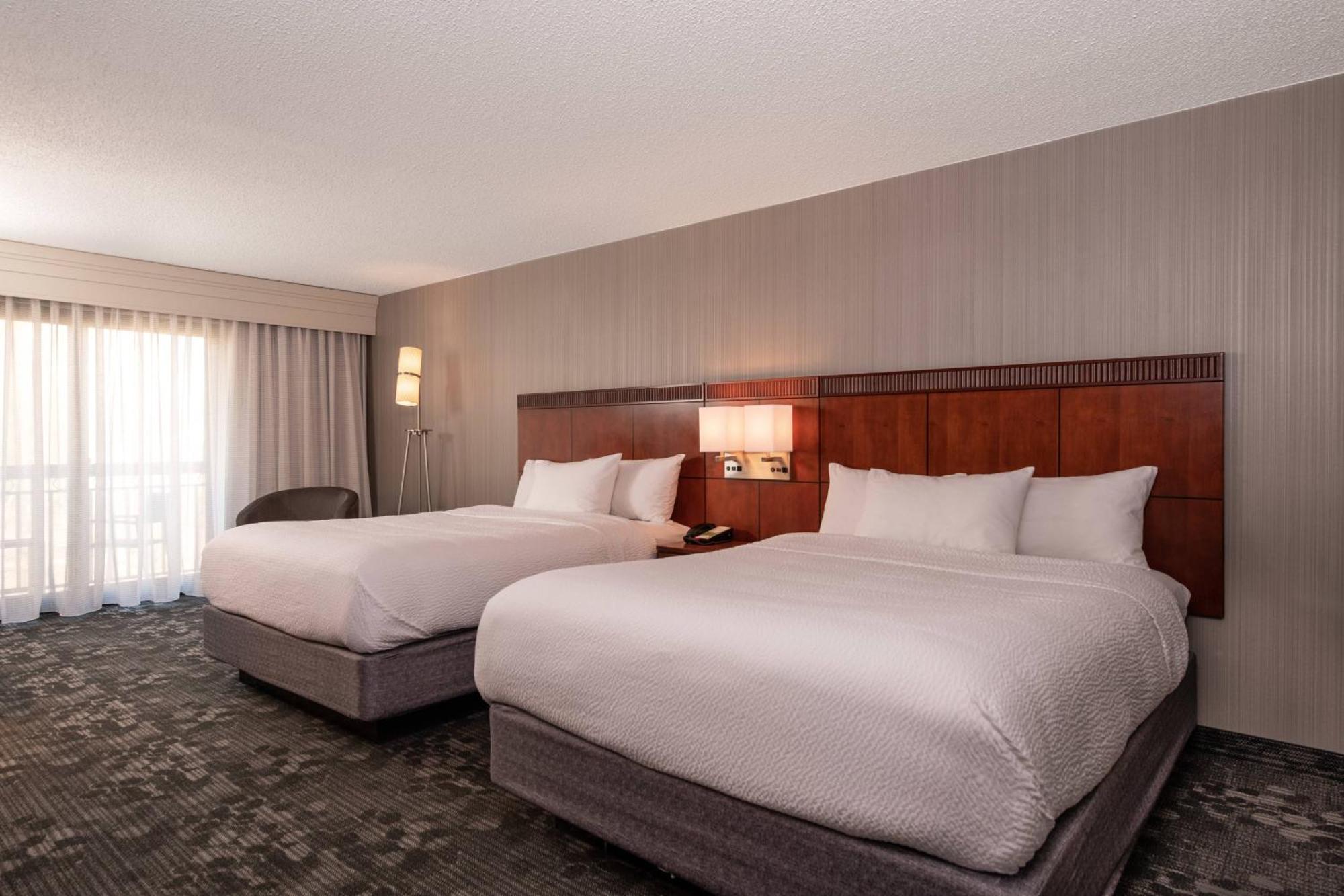 Courtyard By Marriott Newark-University Of Delaware Ngoại thất bức ảnh