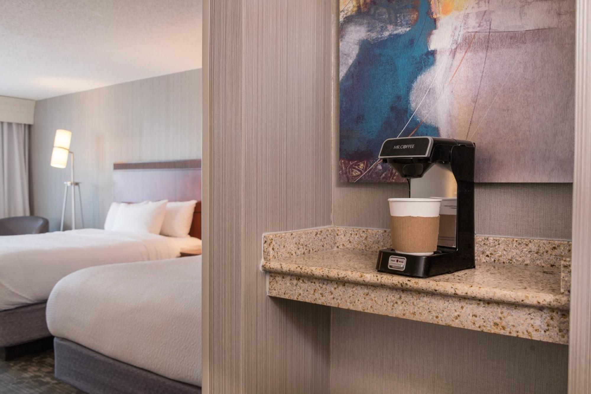 Courtyard By Marriott Newark-University Of Delaware Ngoại thất bức ảnh